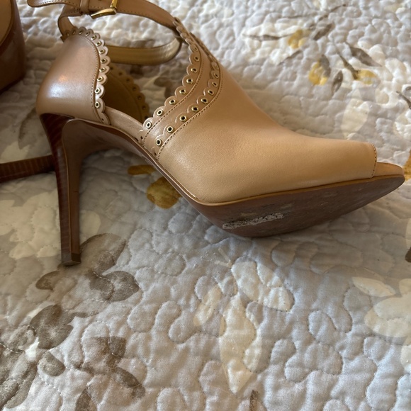 Women’s Michael Kors Tan Jessie Peep Toes Bootie Heels Shoes 8.5 - Picture 7 of 7
